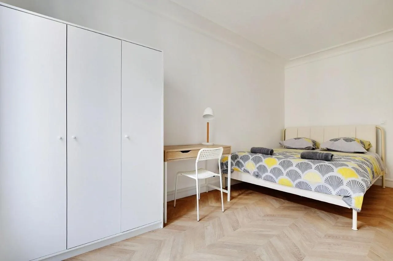 Apartment Suite Daumesnil - Cosy, Modern In Bercy Paris France